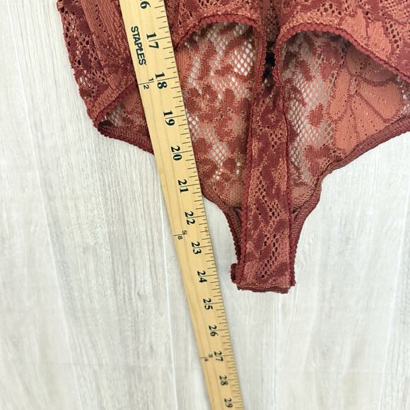 Free People Intimately Lace Bodysuit Womens XS Live It Up Terracota Red V-Neck - Picture 12 of 15